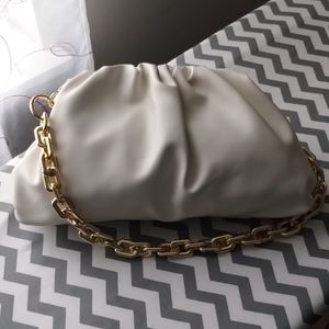 Creme clutch